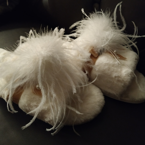 Women's Memory Foam Fuzzy Slide Slippers - Picture 7 of 7